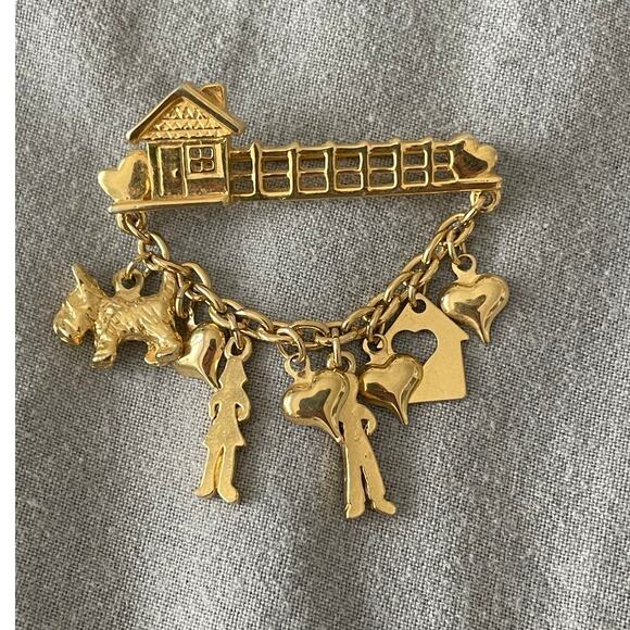 Vintage Trifari Signed Family Charms Gold Tone Pin - Picture 1 of 5